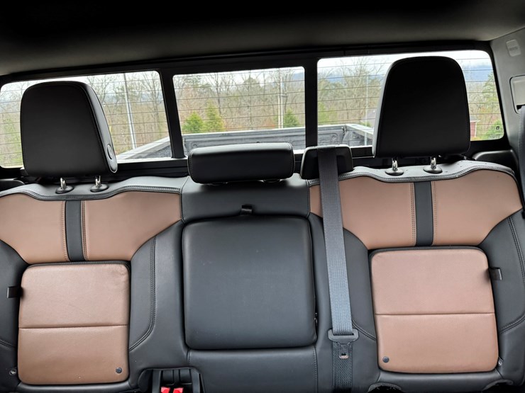 2021-chevrolet-3500hd-image-36