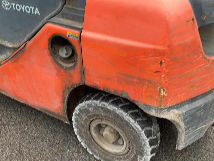 2018-toyota-8fdu25-image-35