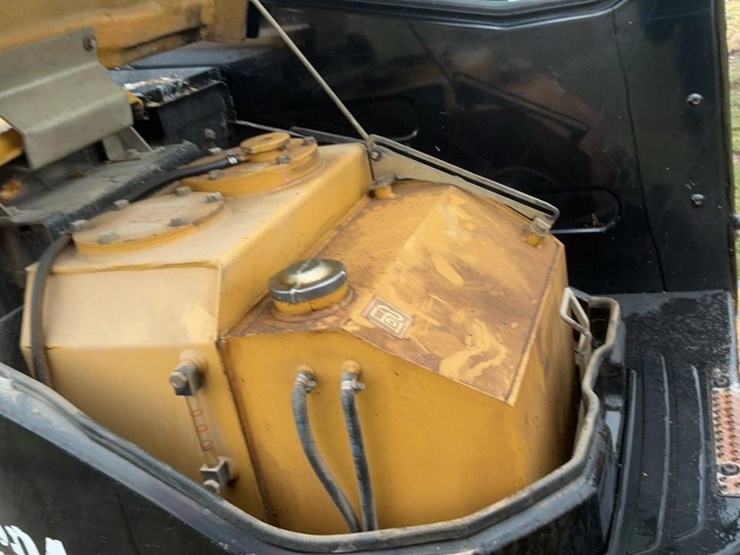 2004-caterpillar-304cr-image-53