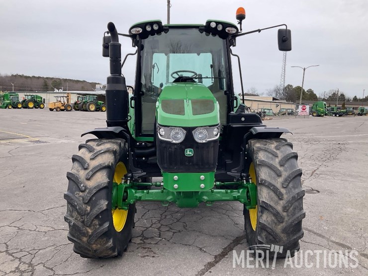 2021-john-deere-6110m-image-8