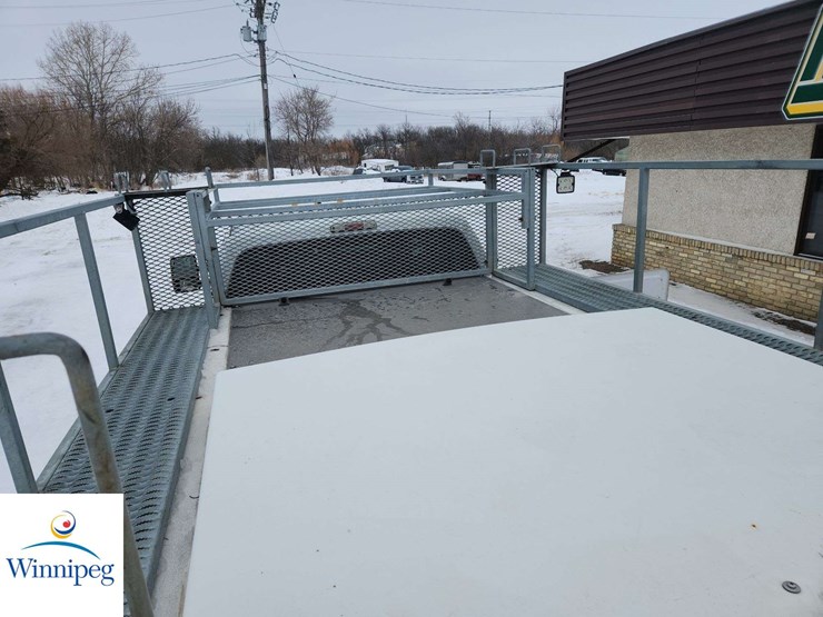 2013-ford-f550-image-40