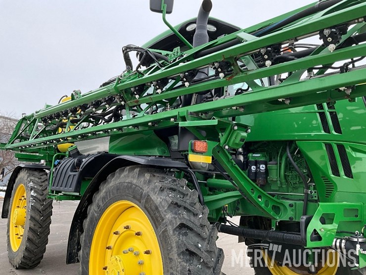 2020-john-deere-r4045-image-25