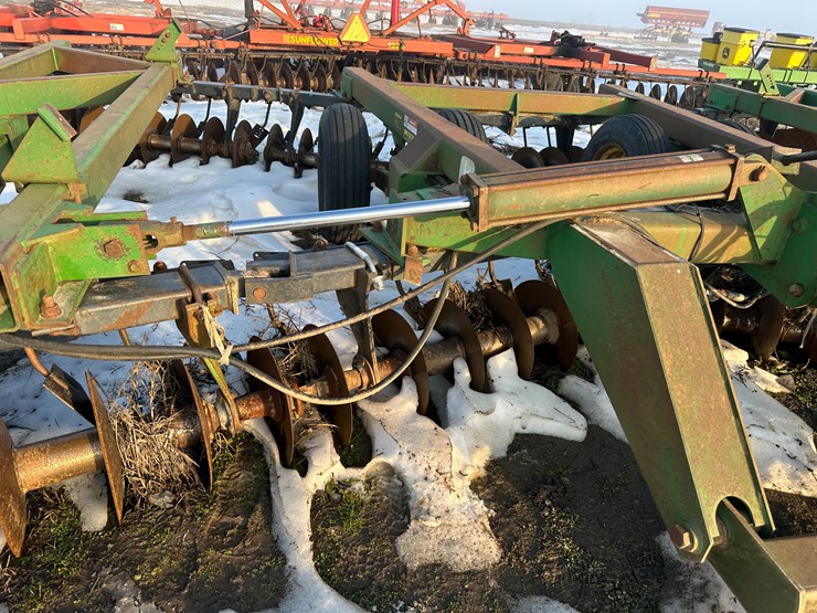 john-deere-630-image-51