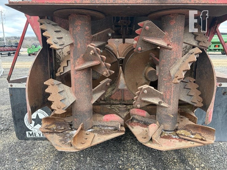 1992-freightliner-fld120-image-11