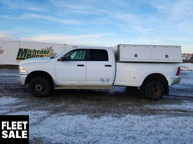 2018-dodge-3500-image-25