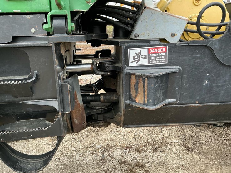 2010-deere-648h-image-56