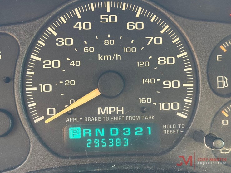 2001-sierra-3500-pickup-truck-image-25