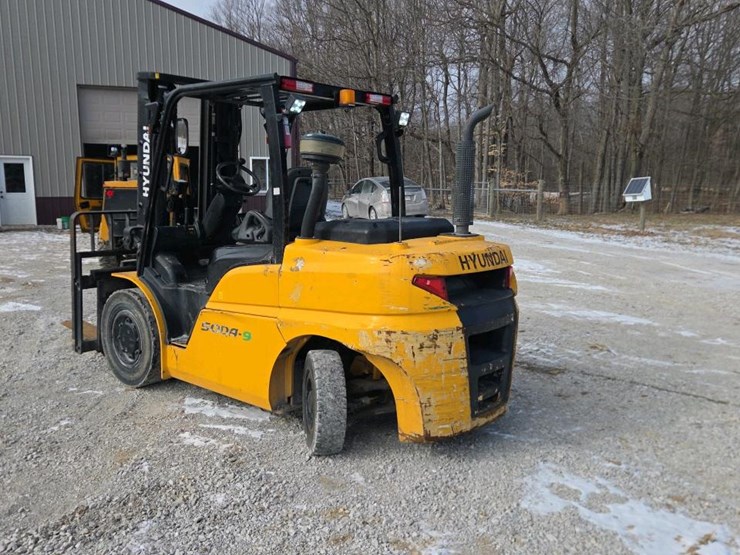 2019-hyundai-50da-9-image-3