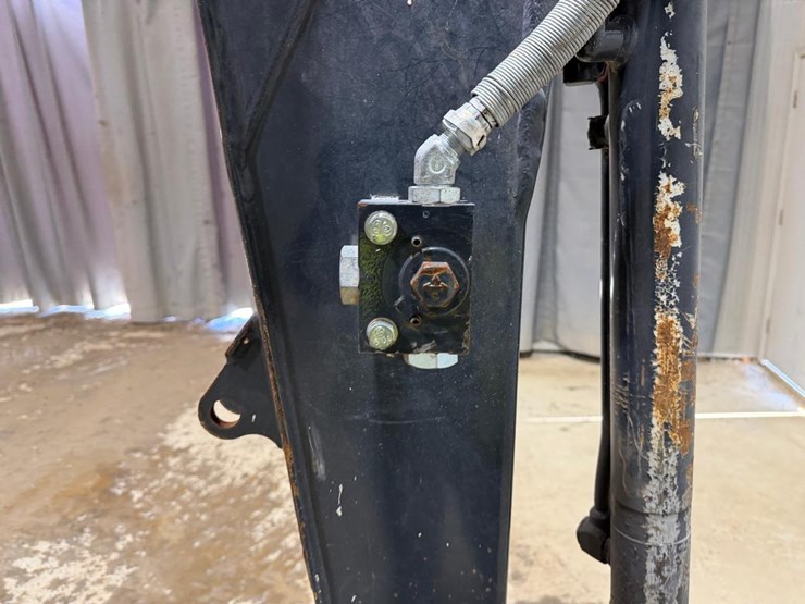 2020-deere-26g-image-11