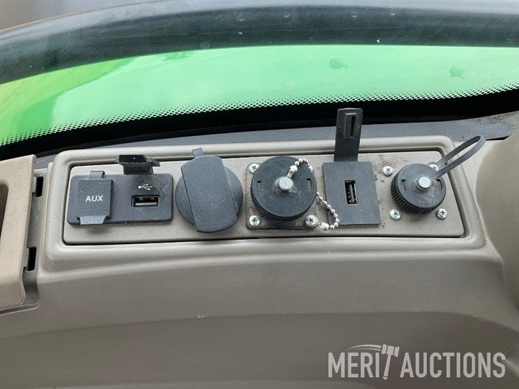 2023-john-deere-8r-370-image-60