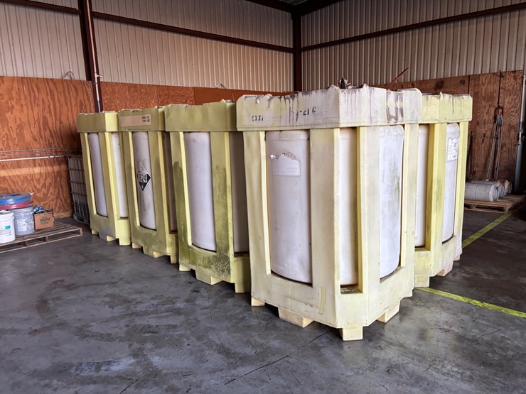 #435-•-lot-of-(6)-330-gal-spider-tanks-image-2