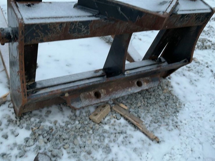 2016-case-621f-xr-image-71