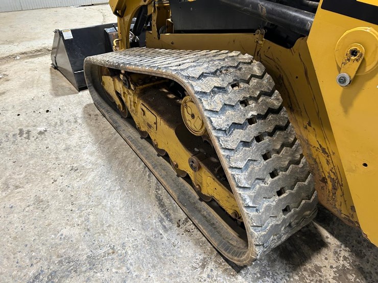 caterpillar-279d-image-17