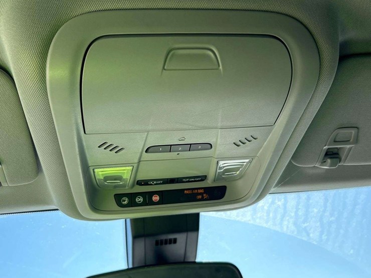 2020-chevrolet-equinox-image-21