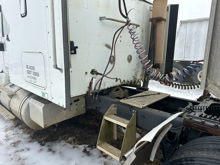 2001-international-2001-image-29