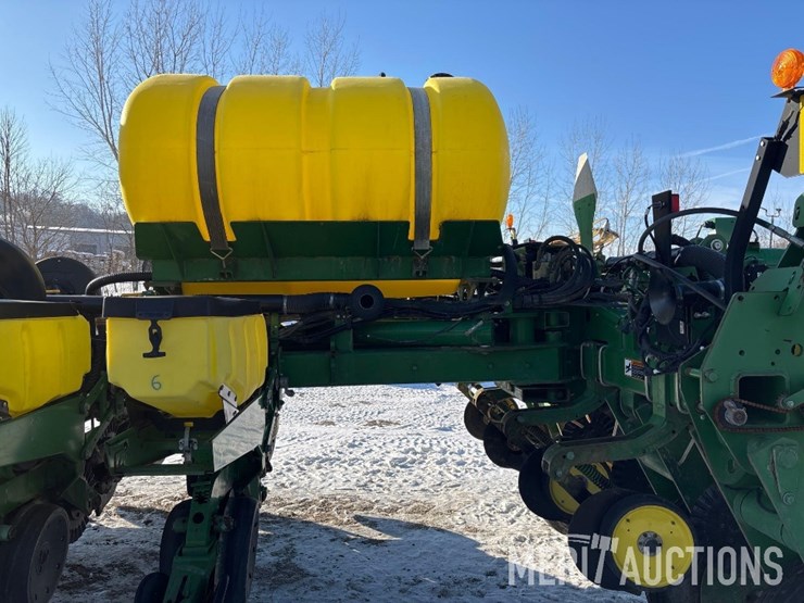 2011-john-deere-1770nt-image-18