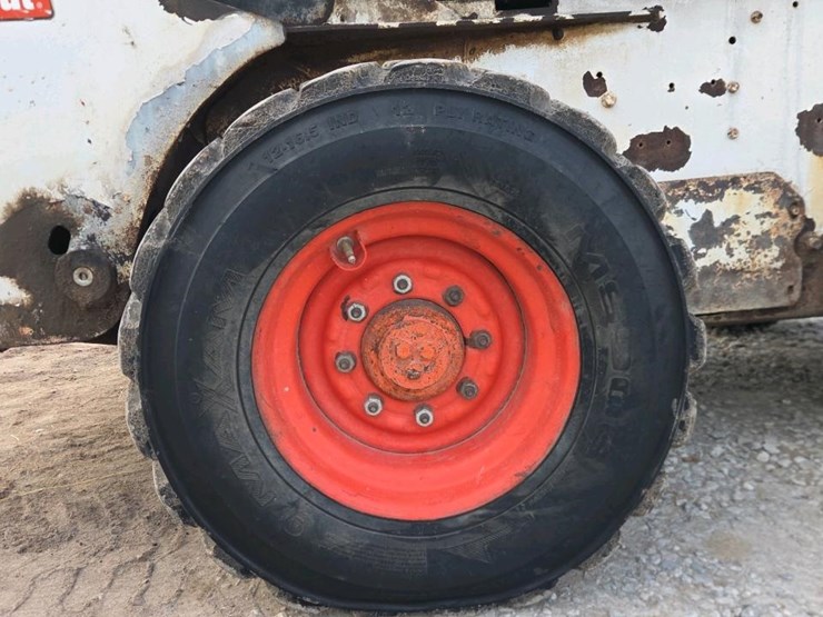 2007-bobcat-s300-image-14