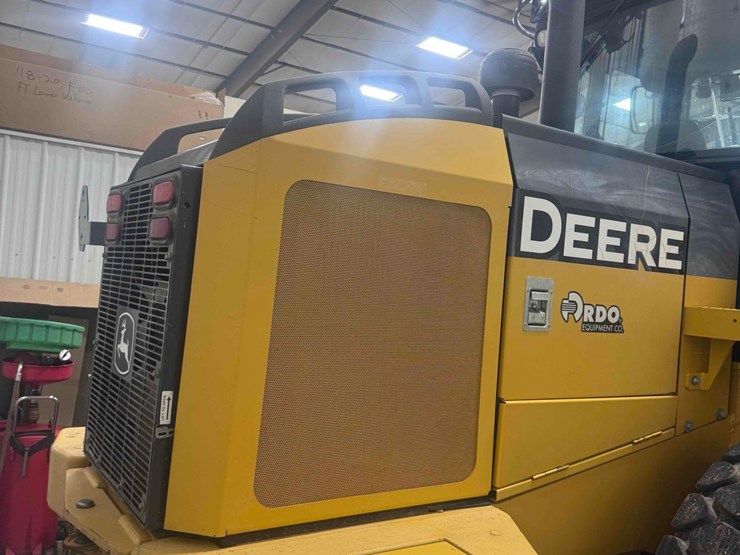 2011-deere-524k-image-5