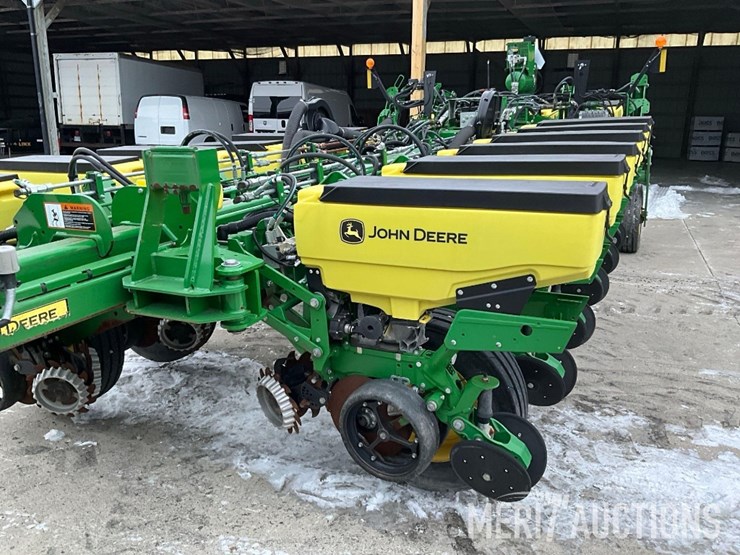 2021-john-deere-1775nt-image-10