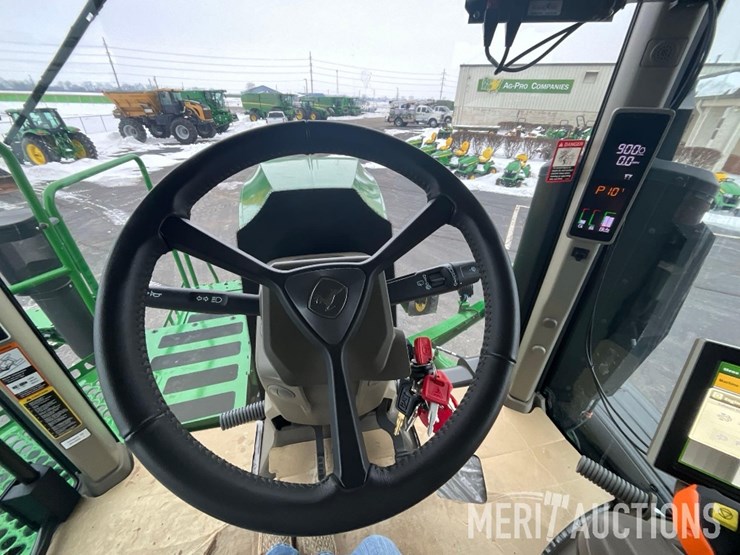 2023-john-deere-400r-image-40