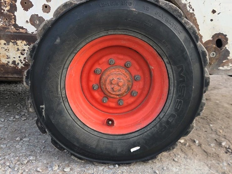 2007-bobcat-s300-image-12