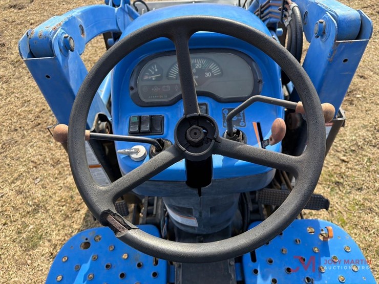 new-holland-tc40-image-21