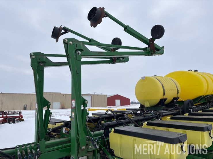 2013-john-deere-1770nt-image-12