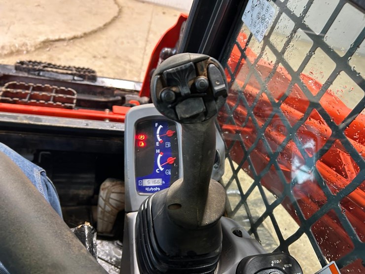 2022-kubota-svl75-2-image-22