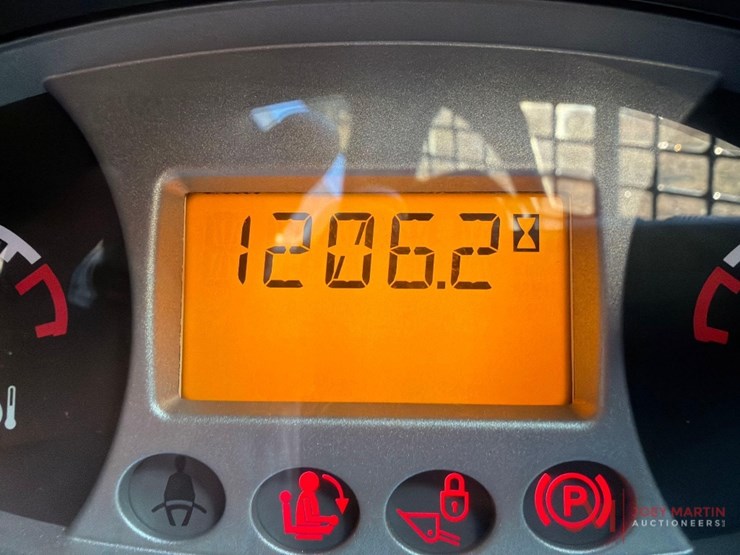 2023-bobcat-t770-image-20