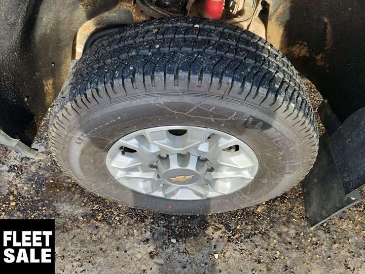 2022-chevrolet-silverado-2500hd-image-13