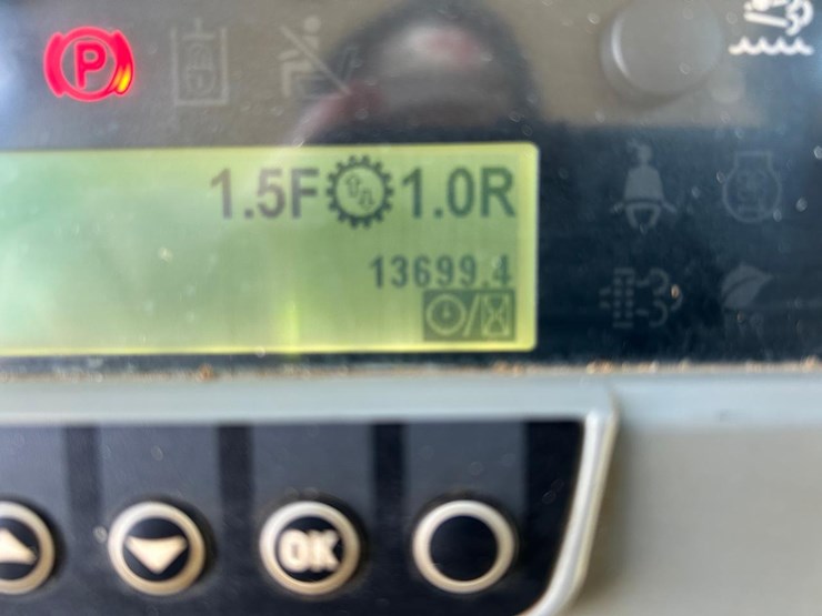 2017-caterpillar-963k-image-23