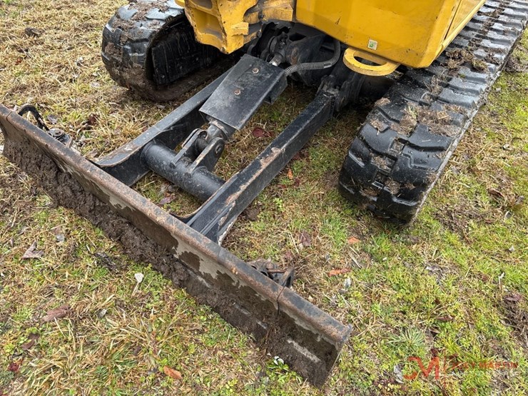 2024-caterpillar-301.7-image-9