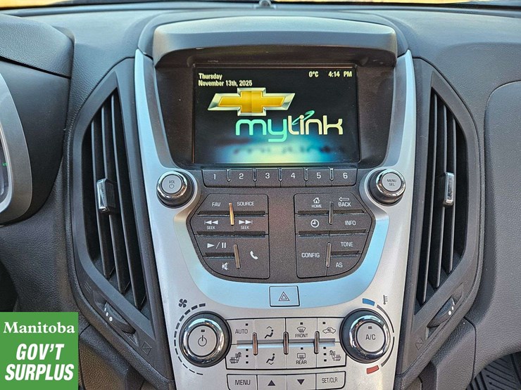 2016-chevrolet-equinox-lt-image-27