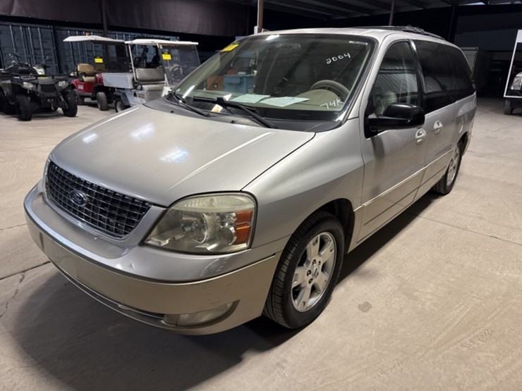 2004-ford-freestar-image-5