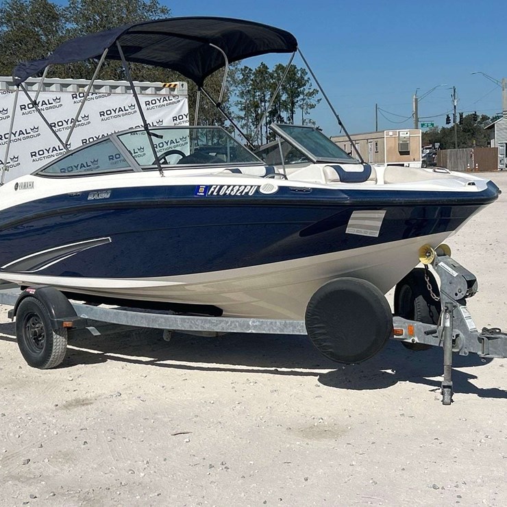 Yamaha SX190 Boat with S/A Trailer