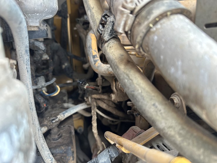 caterpillar-242d-image-44