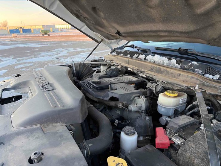 2020-ram-2500-big-horn-image-10