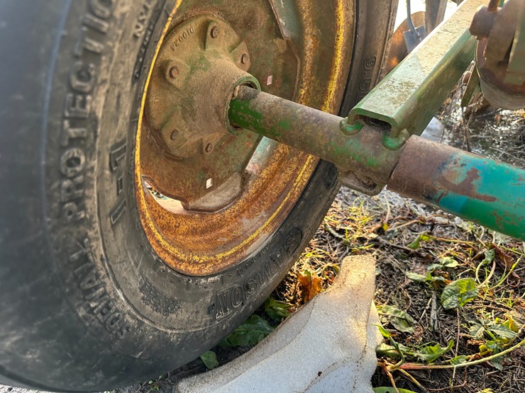 john-deere-630-image-10