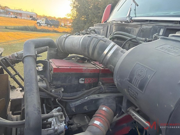 1997-kenworth-p-2000-sleep-truck-tractor-image-9