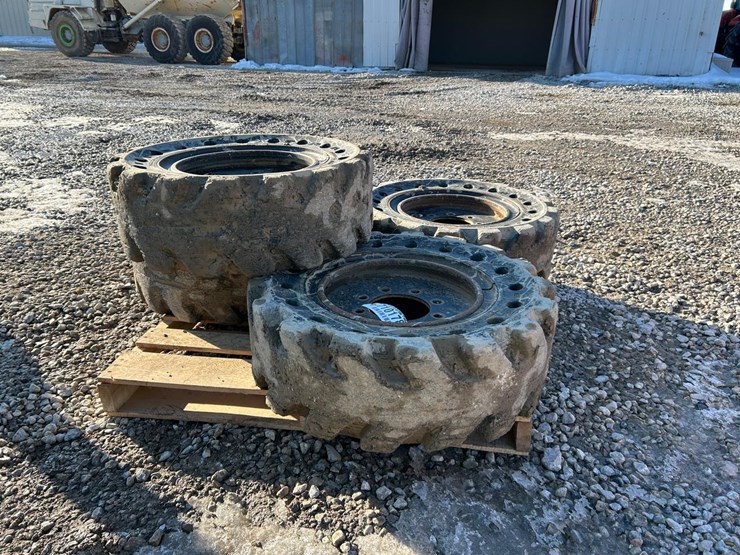 30x10-16-skid-steer-solid-tires-image-5