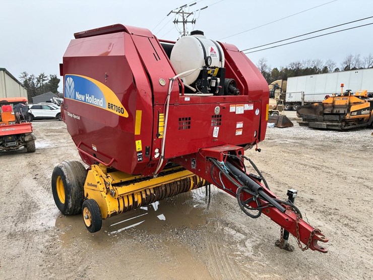 new-holland-br7060-image-8