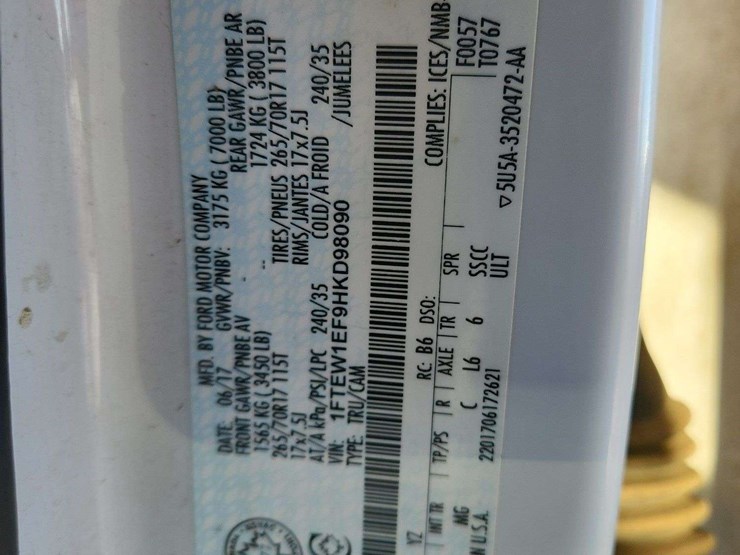 2017-ford-f150-image-43