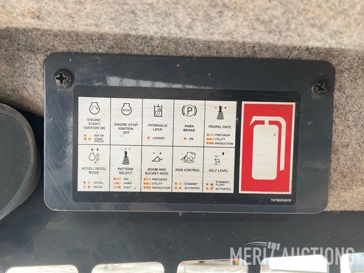 2022-deere-317g-image-46