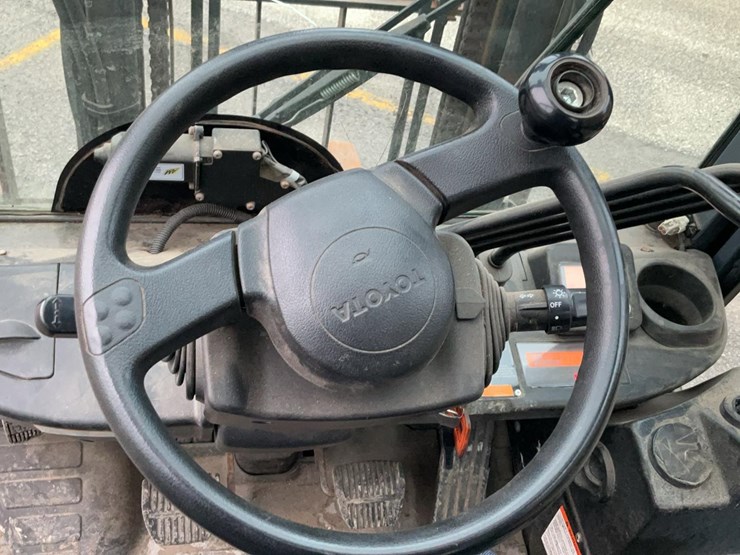 2018-toyota-8fdu25-image-19