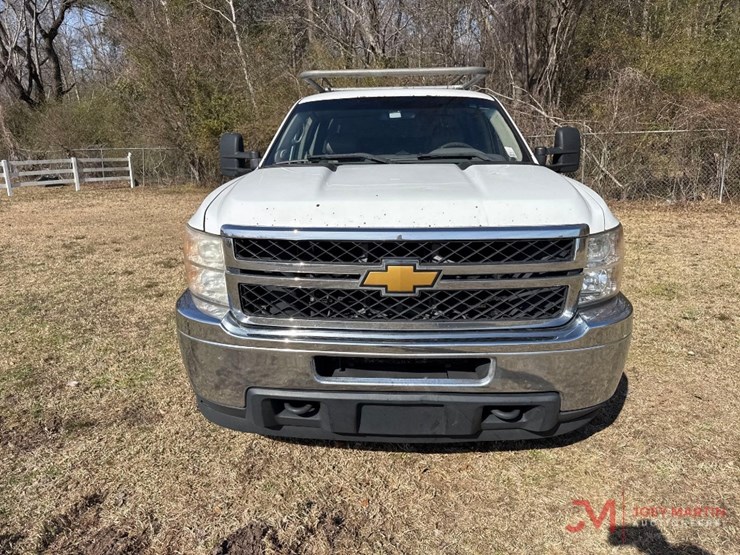 2013-chevrolet-2500-image-5