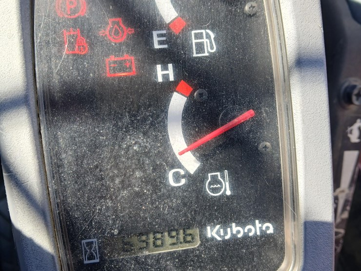 2010-kubota-svl75-image-6