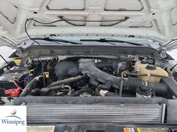 2013-ford-f550-image-32