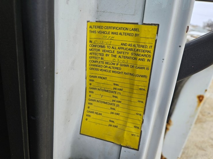 #309-•-2003-gmc-c5500-aerial-truck-image-54