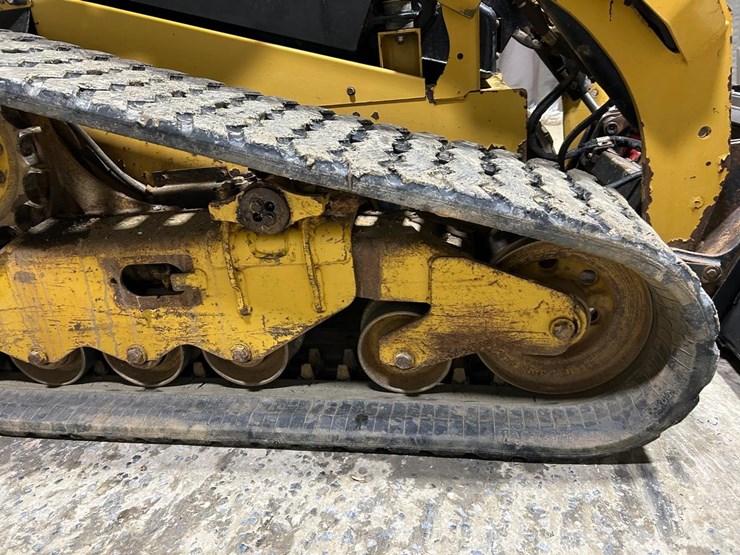 caterpillar-279d-image-14