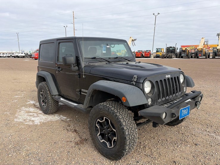 2016-jeep-wrangler-sport-image-3